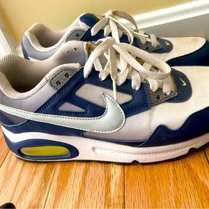 Women’s Nike sneakers